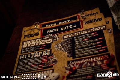Seenspace Invasion ที่ร้าน Clouds, Fat'R Gut'z และ BREW Beers & Ciders — photo 17