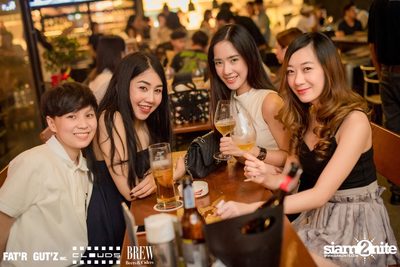 Seenspace Invasion ที่ร้าน Clouds, Fat'R Gut'z และ BREW Beers & Ciders — photo 27