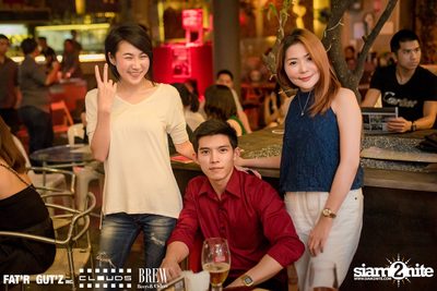 Seenspace Invasion ที่ร้าน Clouds, Fat'R Gut'z และ BREW Beers & Ciders — photo 44