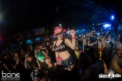 Water Festival กับ Bankk Cash, Southside & Bang Bang Bang ที่ร้านโบน — photo 10
