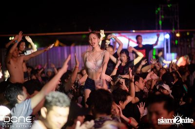 Water Festival กับ Bankk Cash, Southside & Bang Bang Bang ที่ร้านโบน — photo 12