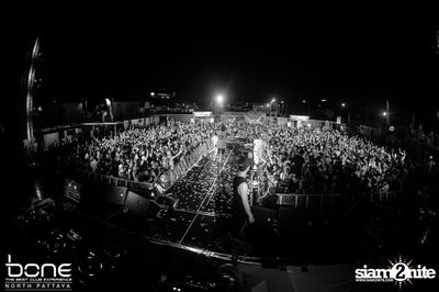 Water Festival กับ Bankk Cash, Southside & Bang Bang Bang ที่ร้านโบน — photo 24