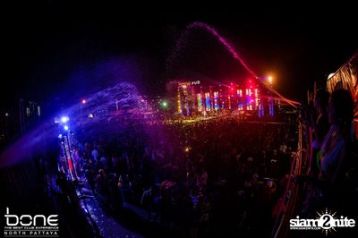 Water Festival กับ Bankk Cash, Southside & Bang Bang Bang ที่ร้านโบน — photo 52