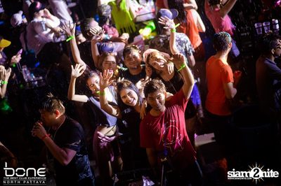 Water Festival กับ Bankk Cash, Southside & Bang Bang Bang ที่ร้านโบน — photo 58