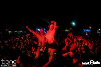 Water Festival กับ Bankk Cash, Southside & Bang Bang Bang ที่ร้านโบน — photo 86
