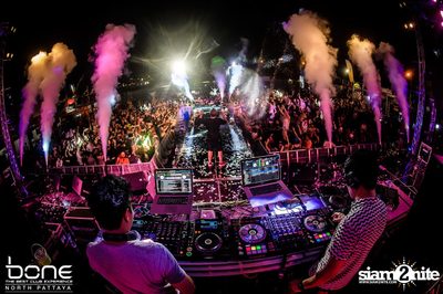 Water Festival กับ Bankk Cash, Southside & Bang Bang Bang ที่ร้านโบน — photo 136
