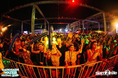 Bangsaen Water Festival ที่ บางแสน ไนท์ พลาซ่า (อัลบั้มที่ 1) — photo 301