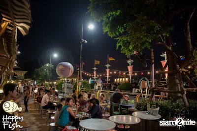 คืนวันศุกร์ ที่ร้าน แฮปปี้ ฟิช, เอเชีย ทีค เดอะ ริเวอร์ฟร้อนท์ — photo 5