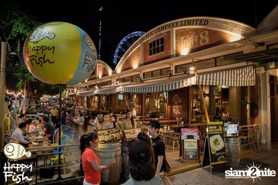 คืนวันศุกร์ ที่ร้าน แฮปปี้ ฟิช, เอเชีย ทีค เดอะ ริเวอร์ฟร้อนท์ — photo 12