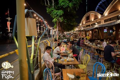 คืนวันศุกร์ ที่ร้าน แฮปปี้ ฟิช, เอเชีย ทีค เดอะ ริเวอร์ฟร้อนท์ — photo 14