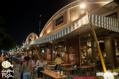 คืนวันศุกร์ ที่ร้าน แฮปปี้ ฟิช, เอเชีย ทีค เดอะ ริเวอร์ฟร้อนท์ — photo 16