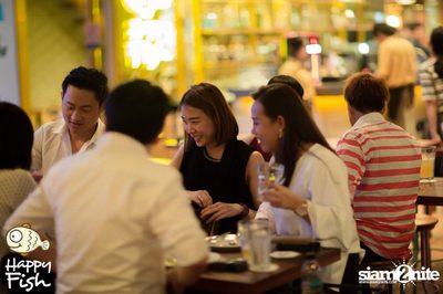 คืนวันศุกร์ ที่ร้าน แฮปปี้ ฟิช, เอเชีย ทีค เดอะ ริเวอร์ฟร้อนท์ — photo 27
