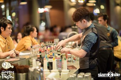 คืนวันศุกร์ ที่ร้าน แฮปปี้ ฟิช, เอเชีย ทีค เดอะ ริเวอร์ฟร้อนท์ — photo 31