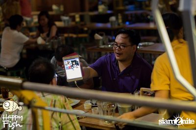 คืนวันศุกร์ ที่ร้าน แฮปปี้ ฟิช, เอเชีย ทีค เดอะ ริเวอร์ฟร้อนท์ — photo 33