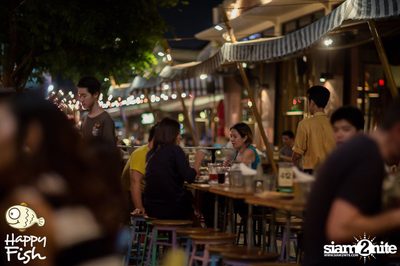 คืนวันศุกร์ ที่ร้าน แฮปปี้ ฟิช, เอเชีย ทีค เดอะ ริเวอร์ฟร้อนท์ — photo 55