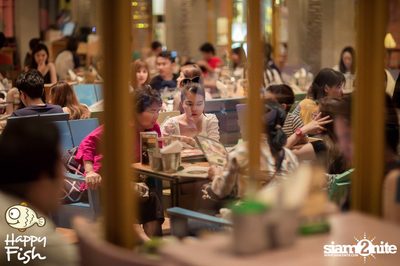คืนวันศุกร์ ที่ร้าน แฮปปี้ ฟิช, เอเชีย ทีค เดอะ ริเวอร์ฟร้อนท์ — photo 75