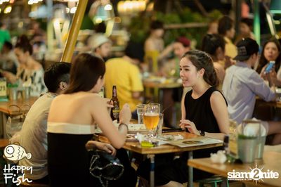 คืนวันศุกร์ ที่ร้าน แฮปปี้ ฟิช, เอเชีย ทีค เดอะ ริเวอร์ฟร้อนท์ — photo 83