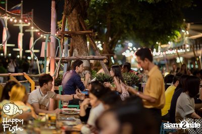 คืนวันศุกร์ ที่ร้าน แฮปปี้ ฟิช, เอเชีย ทีค เดอะ ริเวอร์ฟร้อนท์ — photo 87