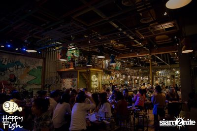คืนวันศุกร์ ที่ร้าน แฮปปี้ ฟิช, เอเชีย ทีค เดอะ ริเวอร์ฟร้อนท์ — photo 92