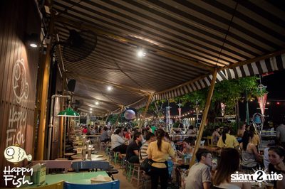 คืนวันศุกร์ ที่ร้าน แฮปปี้ ฟิช, เอเชีย ทีค เดอะ ริเวอร์ฟร้อนท์ — photo 94