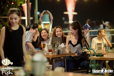 คืนวันศุกร์ ที่ร้าน แฮปปี้ ฟิช, เอเชีย ทีค เดอะ ริเวอร์ฟร้อนท์ — photo 95