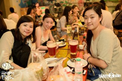 คืนวันศุกร์ ที่ร้าน แฮปปี้ ฟิช, เอเชีย ทีค เดอะ ริเวอร์ฟร้อนท์ — photo 105