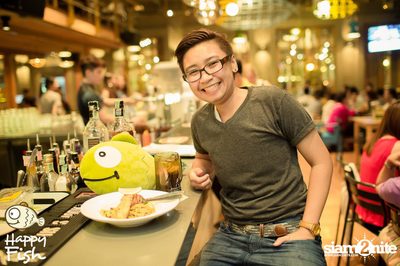 คืนวันศุกร์ ที่ร้าน แฮปปี้ ฟิช, เอเชีย ทีค เดอะ ริเวอร์ฟร้อนท์ — photo 107