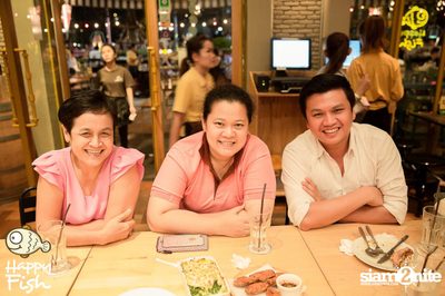 คืนวันศุกร์ ที่ร้าน แฮปปี้ ฟิช, เอเชีย ทีค เดอะ ริเวอร์ฟร้อนท์ — photo 110