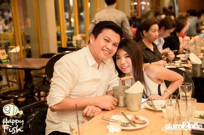 คืนวันศุกร์ ที่ร้าน แฮปปี้ ฟิช, เอเชีย ทีค เดอะ ริเวอร์ฟร้อนท์ — photo 111