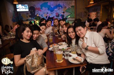 คืนวันศุกร์ ที่ร้าน แฮปปี้ ฟิช, เอเชีย ทีค เดอะ ริเวอร์ฟร้อนท์ — photo 115