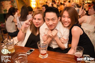 คืนวันศุกร์ ที่ร้าน แฮปปี้ ฟิช, เอเชีย ทีค เดอะ ริเวอร์ฟร้อนท์ — photo 118