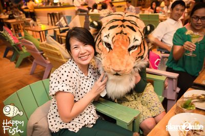 คืนวันศุกร์ ที่ร้าน แฮปปี้ ฟิช, เอเชีย ทีค เดอะ ริเวอร์ฟร้อนท์ — photo 122