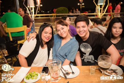 คืนวันศุกร์ ที่ร้าน แฮปปี้ ฟิช, เอเชีย ทีค เดอะ ริเวอร์ฟร้อนท์ — photo 123