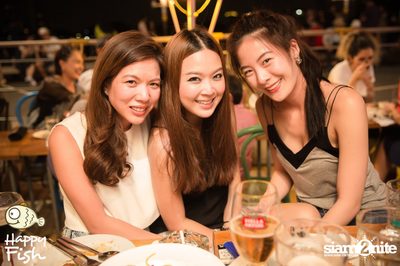 คืนวันศุกร์ ที่ร้าน แฮปปี้ ฟิช, เอเชีย ทีค เดอะ ริเวอร์ฟร้อนท์ — photo 127