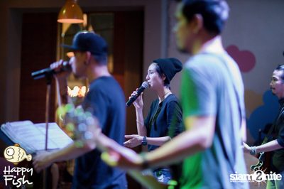 คืนวันศุกร์ ที่ร้าน แฮปปี้ ฟิช, เอเชีย ทีค เดอะ ริเวอร์ฟร้อนท์ — photo 135