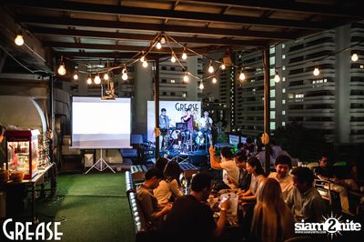 Friday Night at Grease Bangkok, Sukhumvit Soi 49 — photo 1