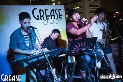 Friday Night at Grease Bangkok, Sukhumvit Soi 49 — photo 3