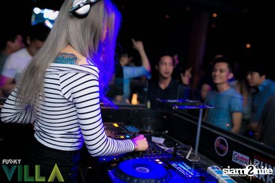 Friday Night at Funky Villa, Thonglor Arena 10 — photo 101