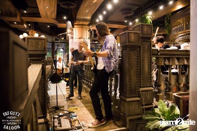 Flure ที่ แฟท กัทซ์ ซาลูน, CentralFestival EastVille — photo 137