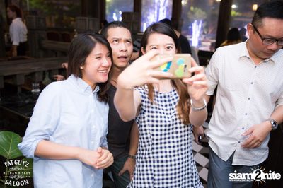 Flure ที่ แฟท กัทซ์ ซาลูน, CentralFestival EastVille — photo 188