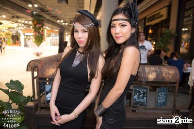 Flure ที่ แฟท กัทซ์ ซาลูน, CentralFestival EastVille — photo 193