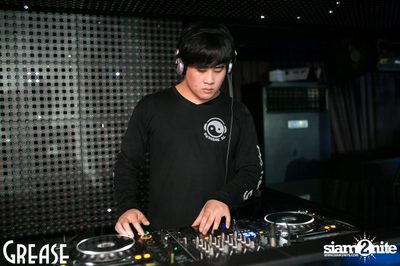 Saturday Night at Grease Bangkok, Sukhumvit 49 — photo 23