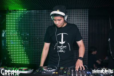 Saturday Night at Grease Bangkok, Sukhumvit 49 — photo 113