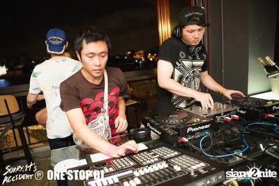 Singha Draught นำเสนอ SUNDAE ที่ แมงโก้ ทรี ออน เดอะ ริเวอร์ — photo 96