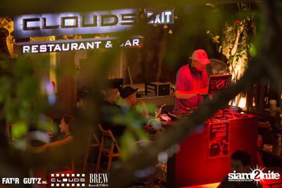 Seenspace Invasion ที่ร้าน Clouds, Fat'R Gut'z และ BREW Beers & Ciders — photo 41