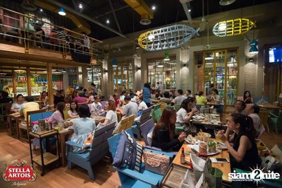 Stella Artois นำเสนอ Pour It Your Self ที่ แฮปปี้ ฟิช, เอเชีย ทีค เดอะ ริเวอร์ฟร้อนท์ — photo 27