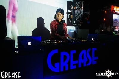 Friday Night at Grease Bangkok, Sukhumvit Soi 49 — photo 4