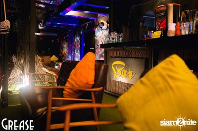 Friday Night at Grease Bangkok, Sukhumvit Soi 49 — photo 5