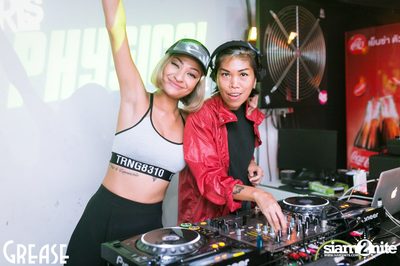 Friday Night at Grease Bangkok, Sukhumvit Soi 49 — photo 53