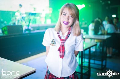 Back 2 School Party กับ J Trick ที่ร้าน โบน, พัทยาเหนือ — photo 16